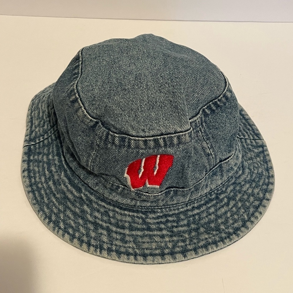 University of Wisconsin Badgers Vintage Denim Bucket Hat with W Logo Badgers UU - Picture 2 of 11
